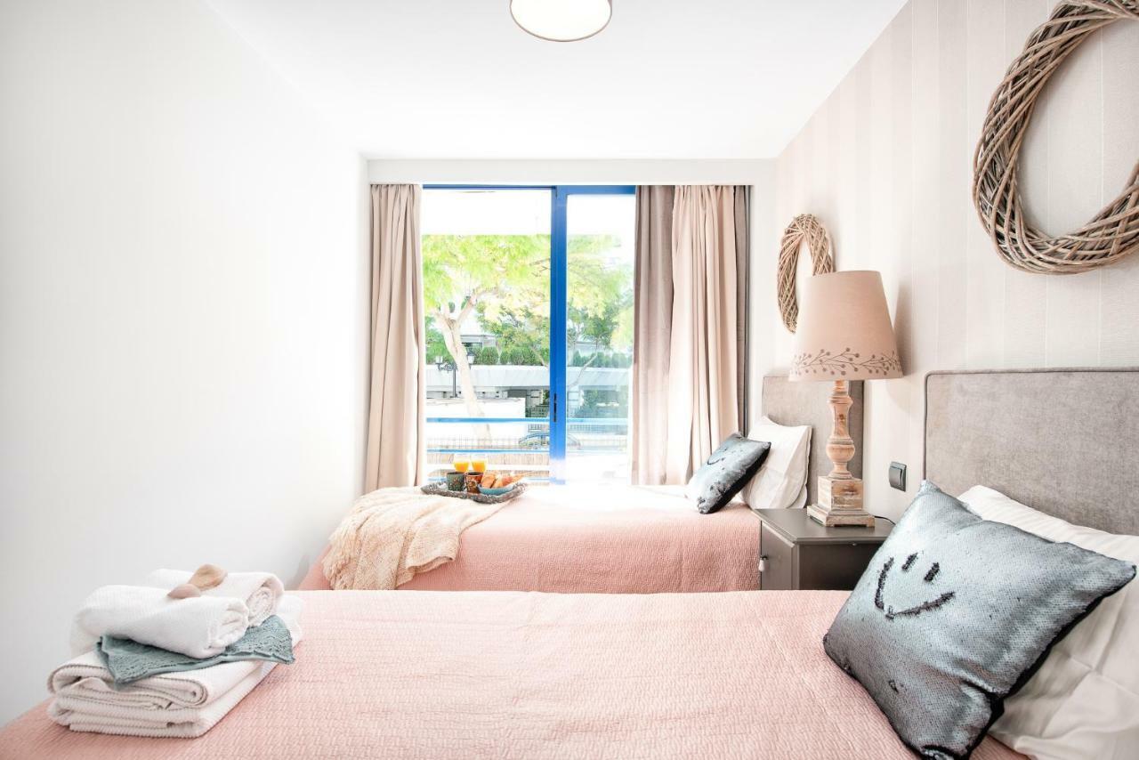 Marbella Center Beachfront With Private Patio Экстерьер фото